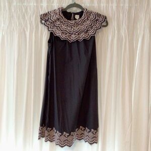 Gray cotton dress with ivory embroidery